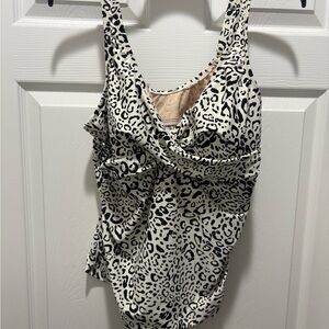 Kona Sol Black and White Leopard Print Tankini Top.